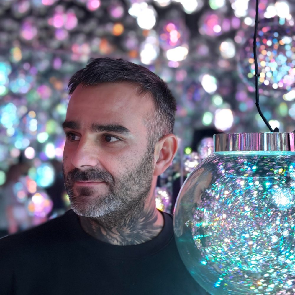 Portrait of Julien Jimenez, founder of PupCheckr